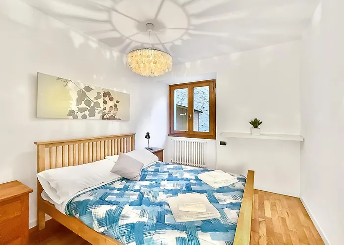 Lenno Centrale レンノ